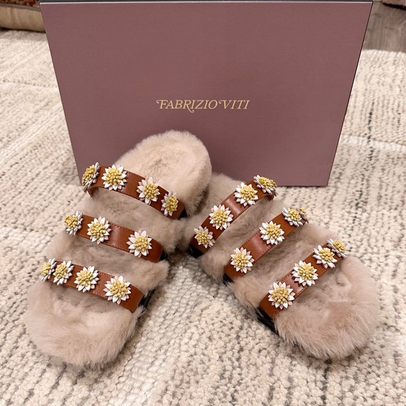 Fabrizio Viti Shoes - Fabrizio Viti Berkley Shearling Daisy Slide Sandals Size 6